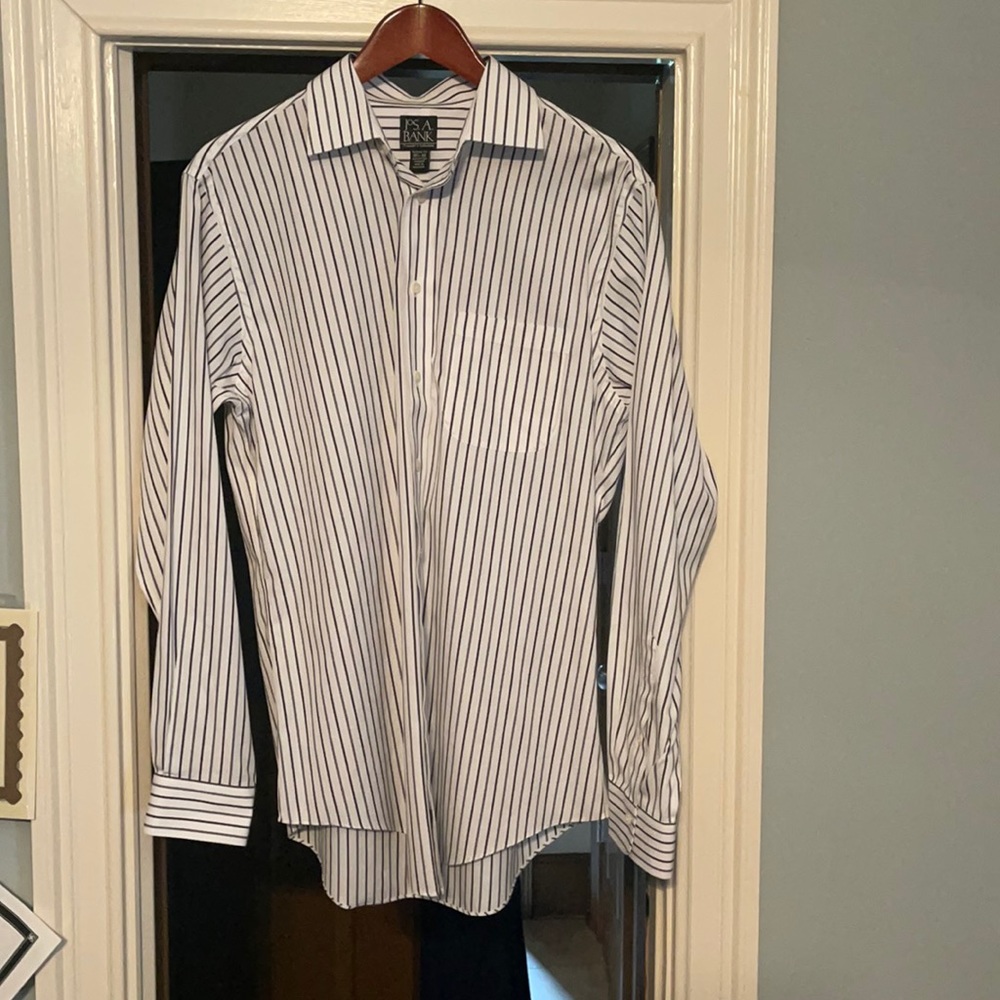 Men’s horizontal striped button-up dress shirt